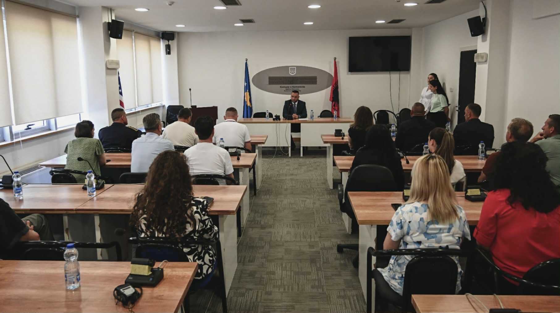 Kuvendi Komunal ka mbajtur seancë solemne me rastin e 26 vjetorit të Ditës së Çlirimit të Kamenicës.